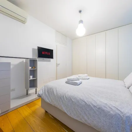 公寓 Elegant And Spacious 2bdr, 5 Min Station 米兰