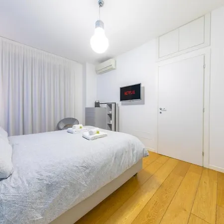 公寓 Elegant And Spacious 2bdr, 5 Min Station
